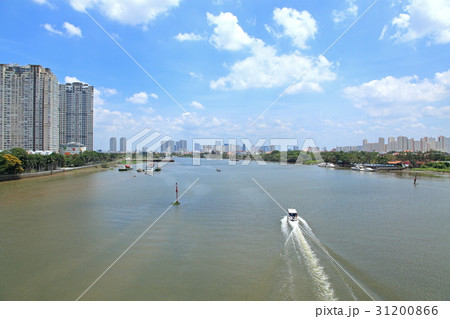 サイゴン川沿いの高層マンション　ベトナム 31200866