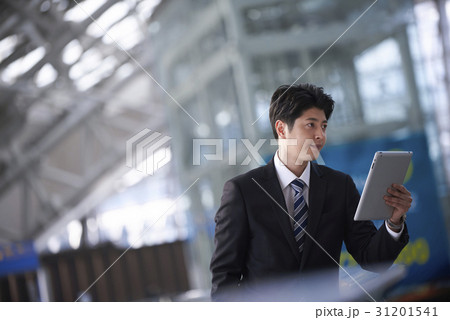 ビジネスマン 仁川国際空港 インチョン国際空港 31201541