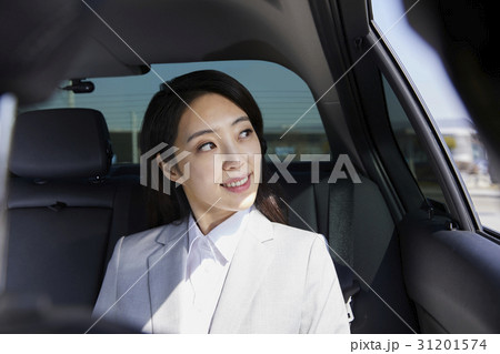 感情 眺める  外を見る 31201574