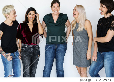 Happiness group of girlfriends smiling and talking together 31212973