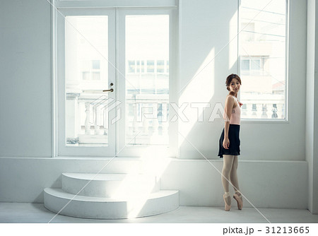 バレリーナ　女性 31213665