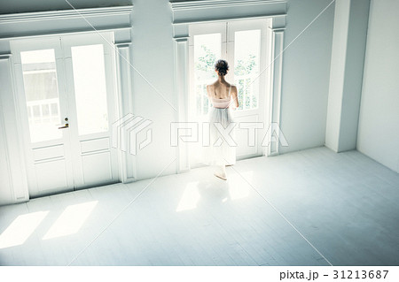 バレリーナ　女性 31213687