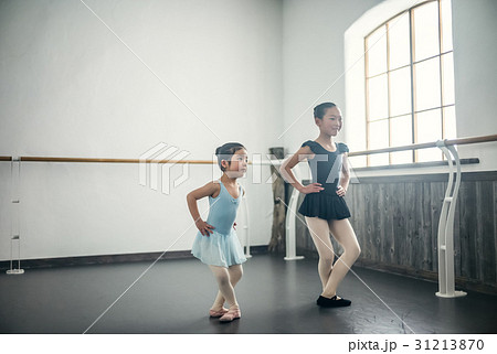 バレエ教室 子供の写真素材