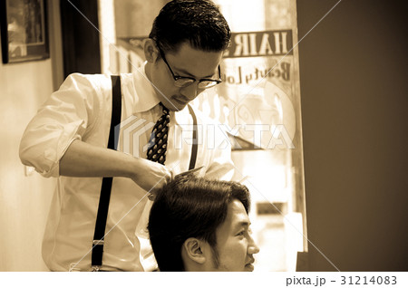 理容師 ヘアカット 男性客 理容師 ヘアカット 男性客 31214083