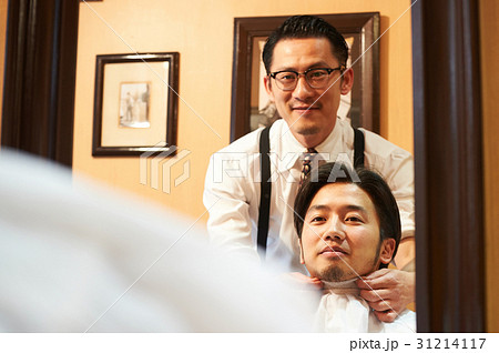 理容　ヘアカット　準備　男性客 31214117