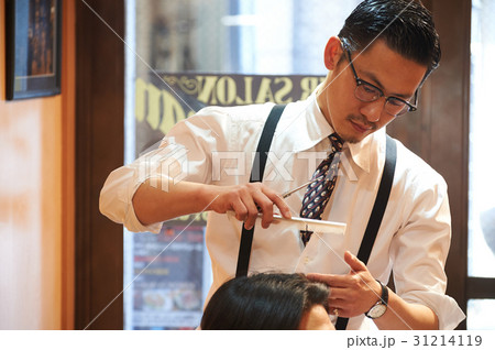 理容師　ヘアカット　男性客 31214119