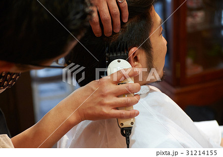 理容 バリカン ヘアカット 男性 理容 バリカン ヘアカット 男性 31214155