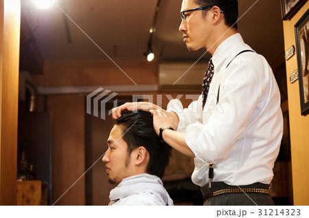 理容　ヘアセット　仕上げ 31214323