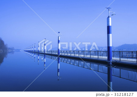 遠景 遠近感 遠近 31218127