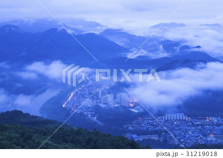 建築 リゾート 霧 31219018