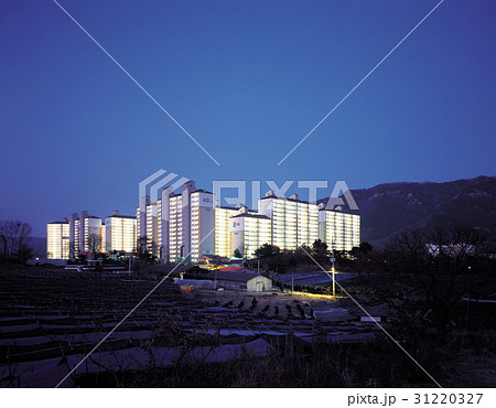 アパート マンション 夜景 31220327