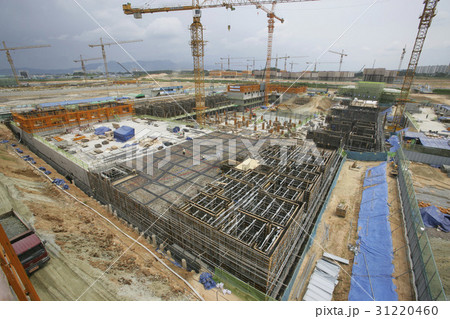 建設 建設現場 クレーン 31220460