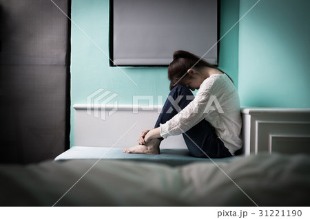 woman feel depression woman feel depression 31221190