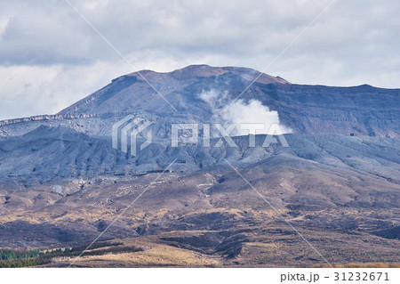 阿蘇中岳の噴気 31232671