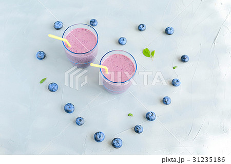 Blueberry Smoothie  31235186