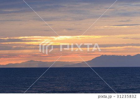 知床半島の夜明け 知床半島の夜明け 31235832