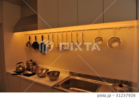 テーブルの上 テーブルの上 31237926