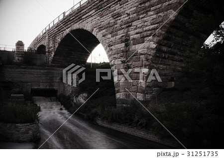 stone bridge 31251735