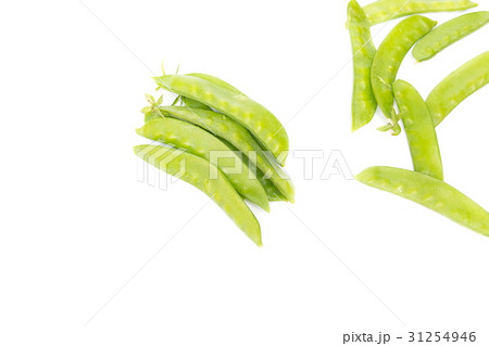 Green peas, sugar Pea on white background Green peas, sugar Pea on white background 31254946
