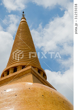 Great Stupa Is Landmark of Nakhon Pathom Province. 31255038