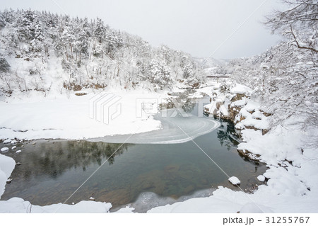 A canal in the Shirakawago village Japan A canal in the Shirakawago village Japan 31255767