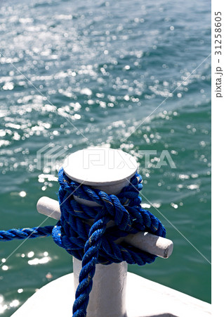 a rope in  yacht accessory  boat 31258605