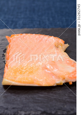 おいしい鮭のハラミ焼き おいしい鮭のハラミ焼き 31262745