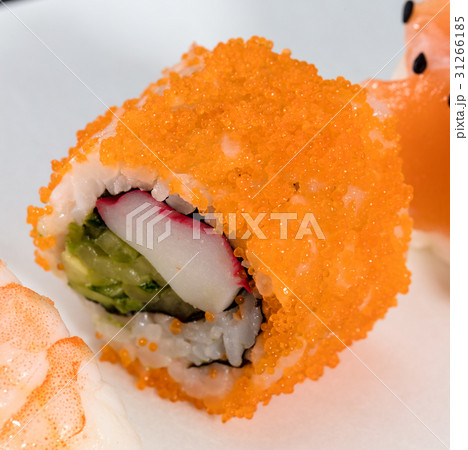 Maki, sushi piece Maki, sushi piece 31266185