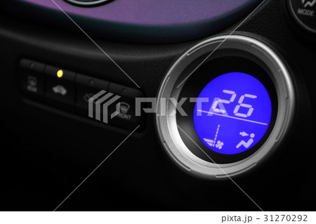 Digital controller air conditioner in car. 31270292