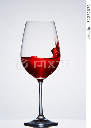 Splashing and moving red wine in the pure Splashing and moving red wine in the pure 31272076