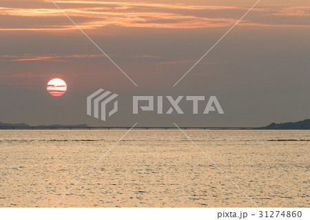 沖縄　大宜味村からの眺め　古宇利大橋 31274860