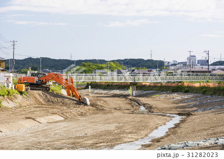 完成まじかの河川工事 完成まじかの河川工事 31282023