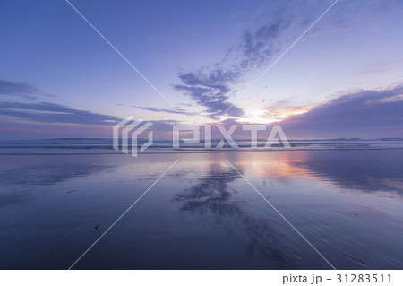 夜明けの海 31283511