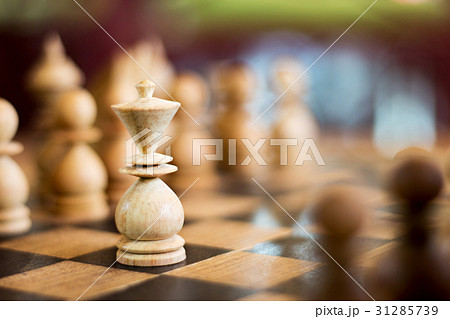 play chess game 31285739