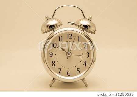 alarm clock retro and vintage classic design alarm clock retro and vintage classic design 31290535