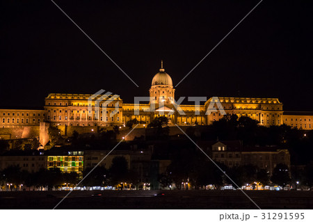 The Buda Castle of Budapest, Hungary at night The Buda Castle of Budapest, Hungary at night 31291595