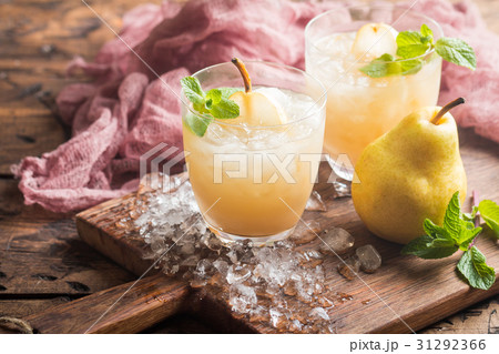 Pear Juice with fresh fruits Pear Juice with fresh fruits 31292366