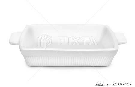 Empty ceramic baking tray 31297417