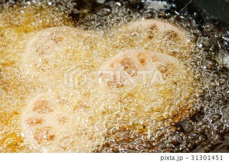 レンコンの素揚げ 31301451