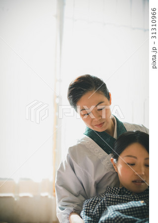 woman during pregnancy or shortly after childbirth woman during pregnancy or shortly after childbirth 31310966