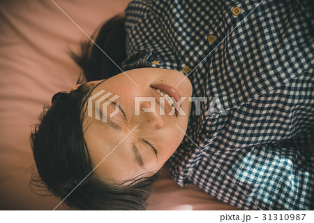 woman during pregnancy or shortly after childbirth 31310987