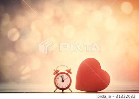 Alarm clock and heart shape box Alarm clock and heart shape box 31322032