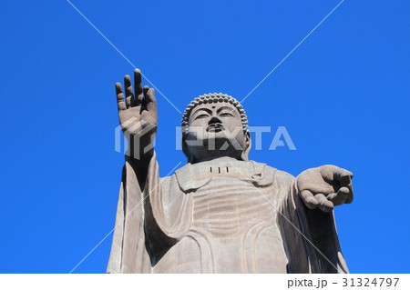 下から見た牛久大仏 下から見た牛久大仏 31324797