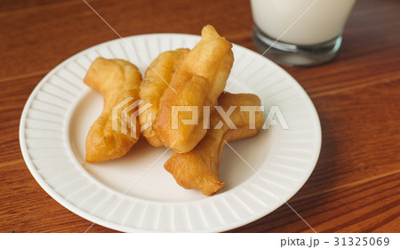 Chinese traditional snacks deep fried dough stick 31325069