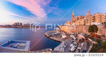 Valletta Skyline at sunset, Malta 31325214