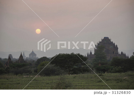 Sunset in Bagan, Mandalay, Myanmar 31326830