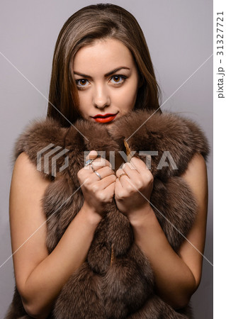 Beautiful Luxury Winter Woman. Beautiful Luxury Winter Woman. 31327721