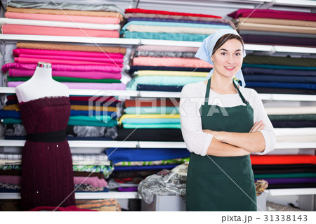 Seller showing assortment 31338143