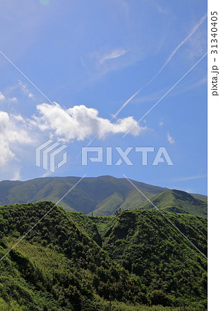 遠くに見える雄山山頂 三宅島 遠くに見える雄山山頂 三宅島 31340405