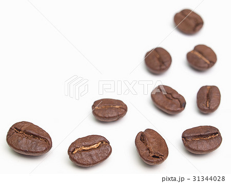 Roasted coffee beans.(with free space for text)   31344028